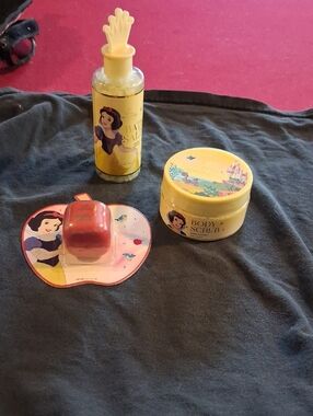 Bath & Body Set - Yellow Scented Scrub & Bath Salts